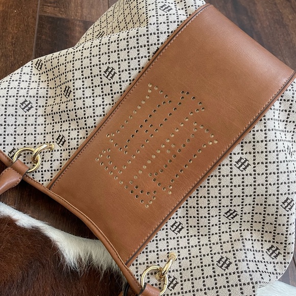 Tommy Hilfiger Tote in signature brown - Picture 5 of 7